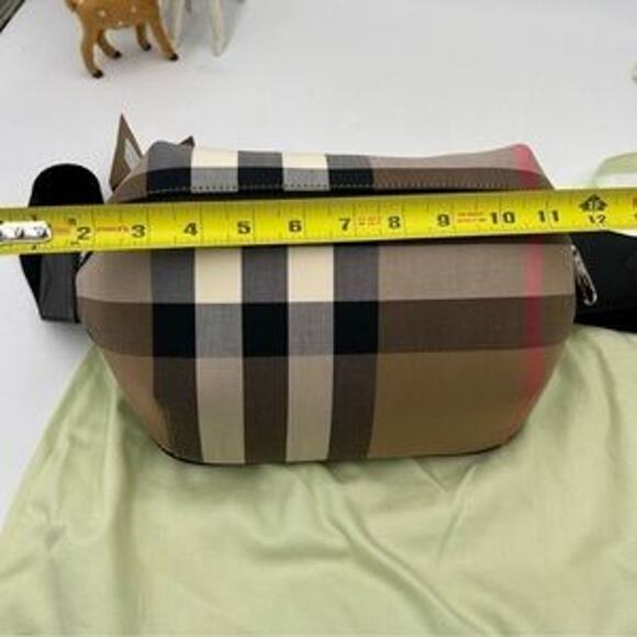 Unisex Burberry multicolor adjustable check belt bag/fanny pack Made in Italy - Picture 16 of 16